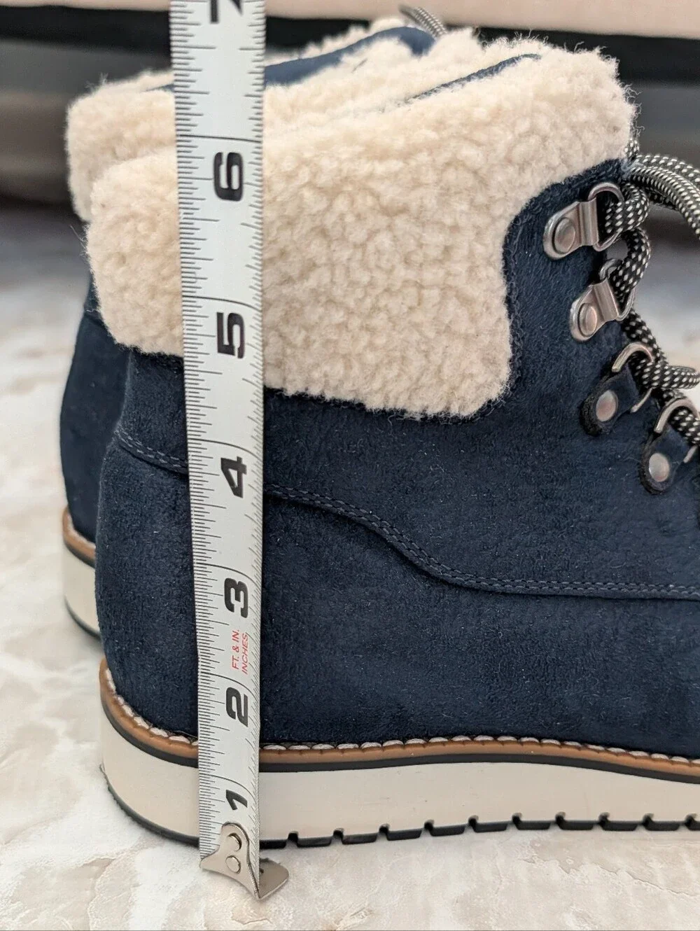 White Mountain Navy Lace-Up Sherpa Collar Winter Boots Woman's Sz 7 W